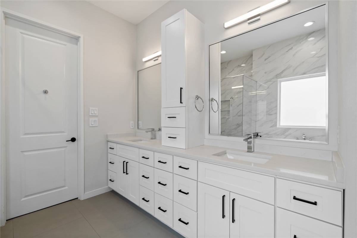 Apartment for rent at 2206 Lou Ellen Lane #2206B, Houston, TX 77018