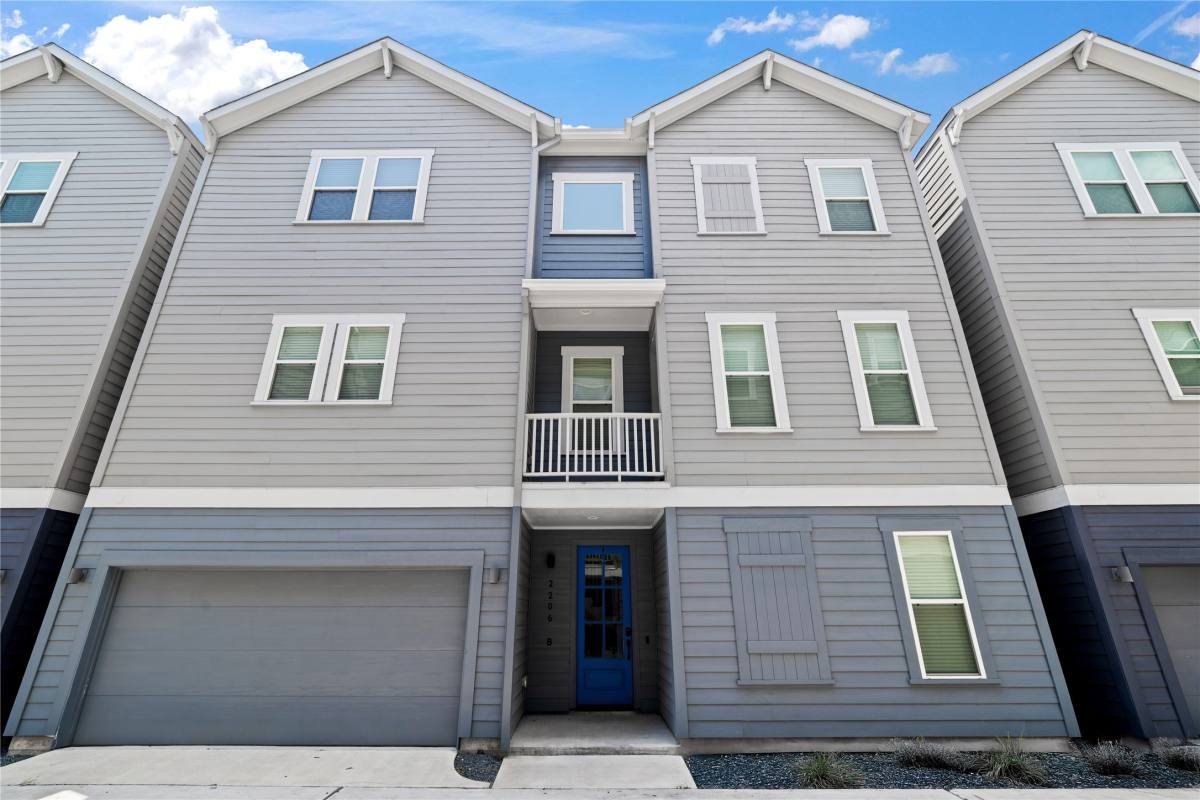 Apartment for rent at 2206 Lou Ellen Lane #2206B, Houston, TX 77018