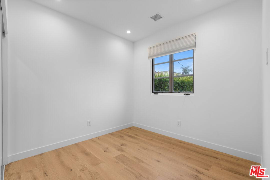 Apartment for rent at 1062 1 2 S Alfred St, Los Angeles, CA 90035