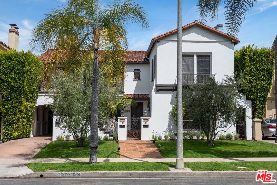 Apartment for rent at 1062 1 2 S Alfred St, Los Angeles, CA 90035