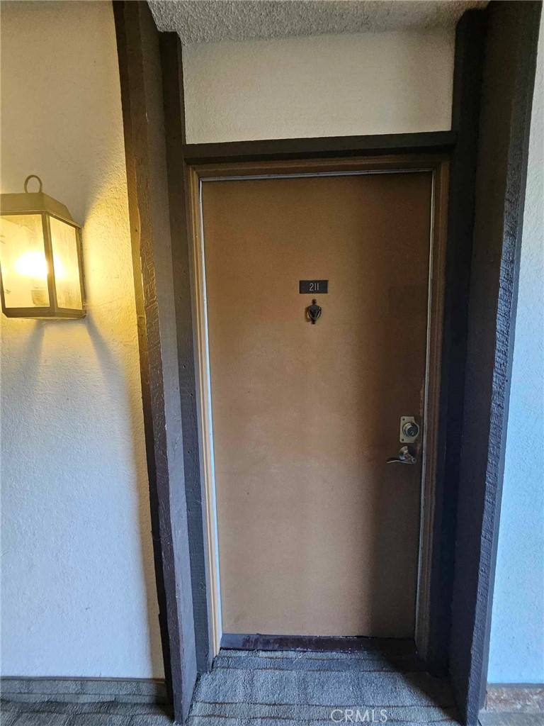 Condo for rent at 525 S Ardmore Ave #211, Los Angeles, CA 90020