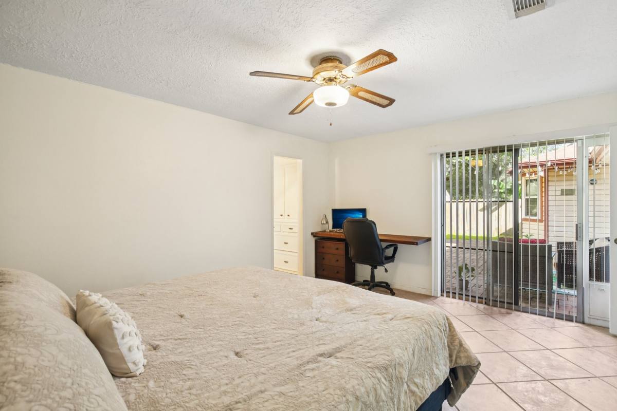 Apartment for rent at 15126 Silverman St, Webster, TX 77598