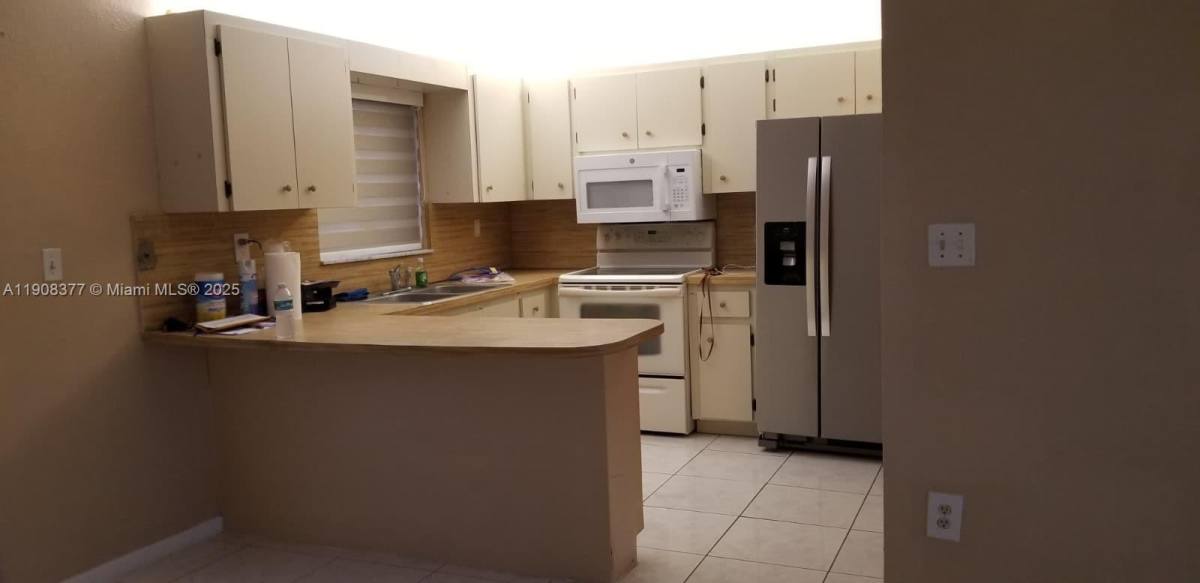Apartment for rent at 16239 SW 305th St, Homestead, FL 33033