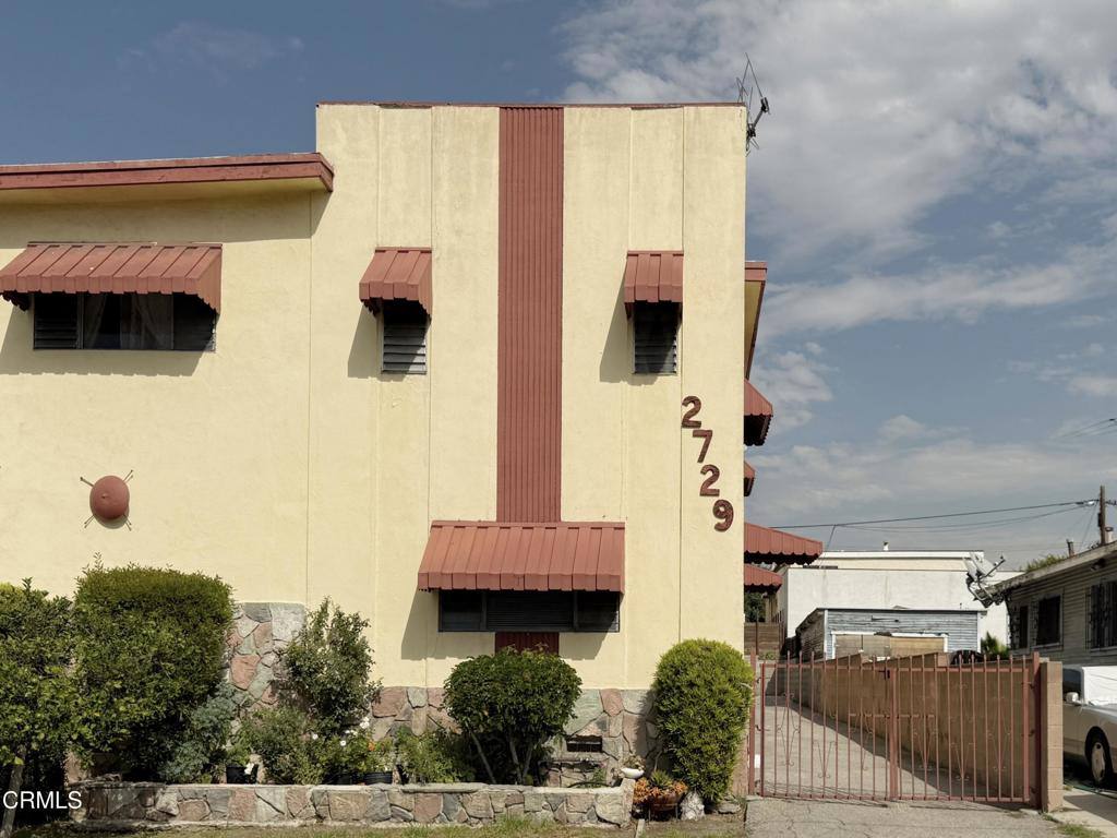 Apartment for rent at 2729 Glassell St #4, Los Angeles, CA 90026