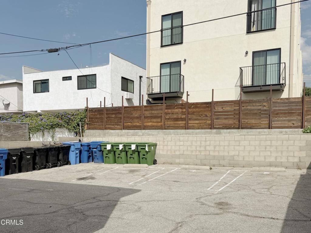 Apartment for rent at 2729 Glassell St #4, Los Angeles, CA 90026