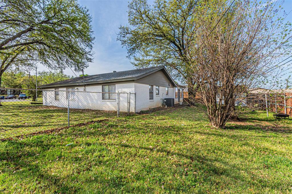 Apartment for rent at 308 Franklin Dr #308, Euless, TX 76040
