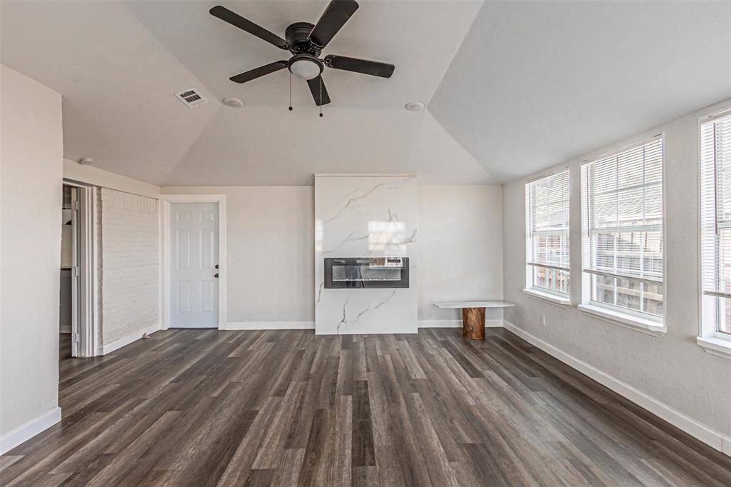 Apartment for rent at 308 Franklin Dr #308, Euless, TX 76040