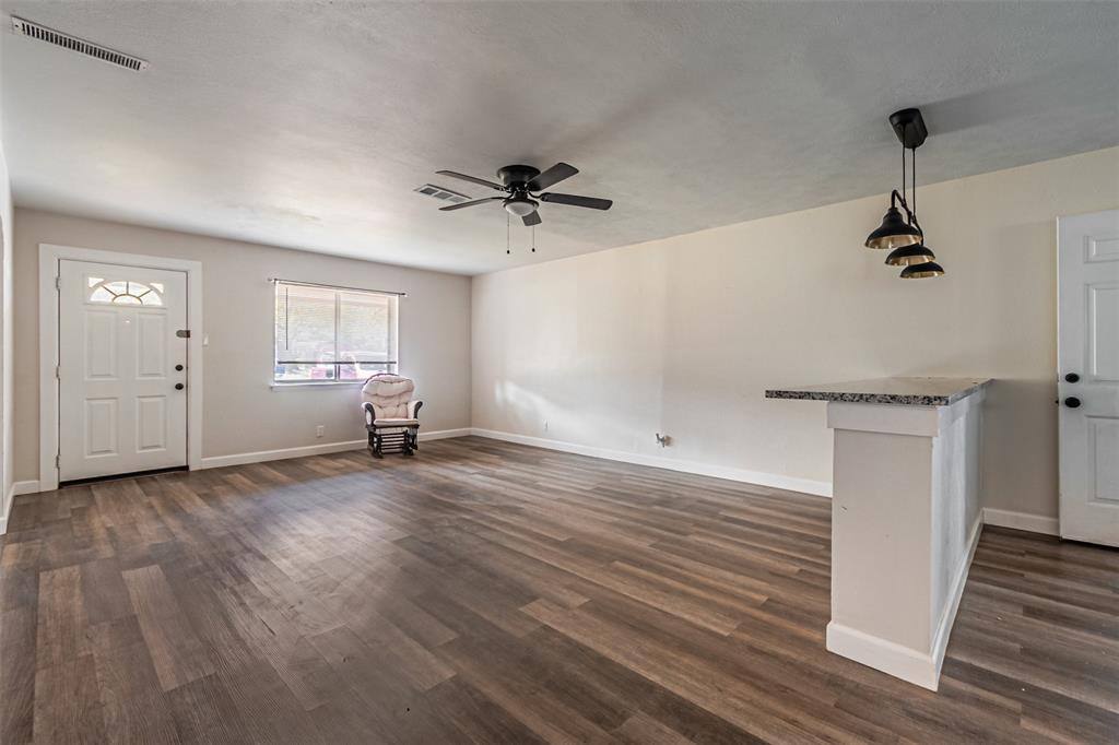 Apartment for rent at 308 Franklin Dr #308, Euless, TX 76040
