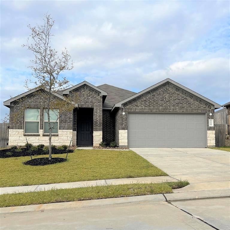Apartment for rent at 12118 Black Sage Court, Conroe, TX 77304