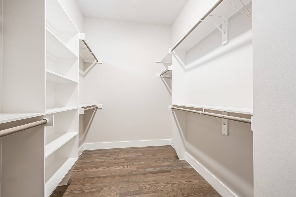 Apartment for rent at 2136 Dennis St, Houston, TX 77004