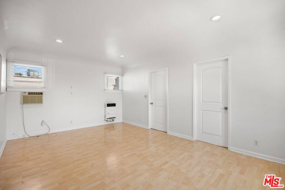 Apartment for rent at 435 1 2 W Elk Ave #435, Glendale, CA 91204