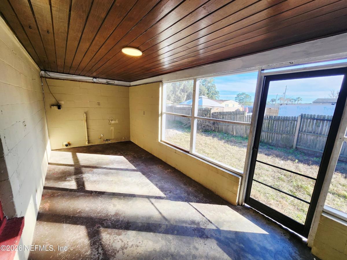 Apartment for rent at 2358 Broward Rd, Jacksonville, FL 32218