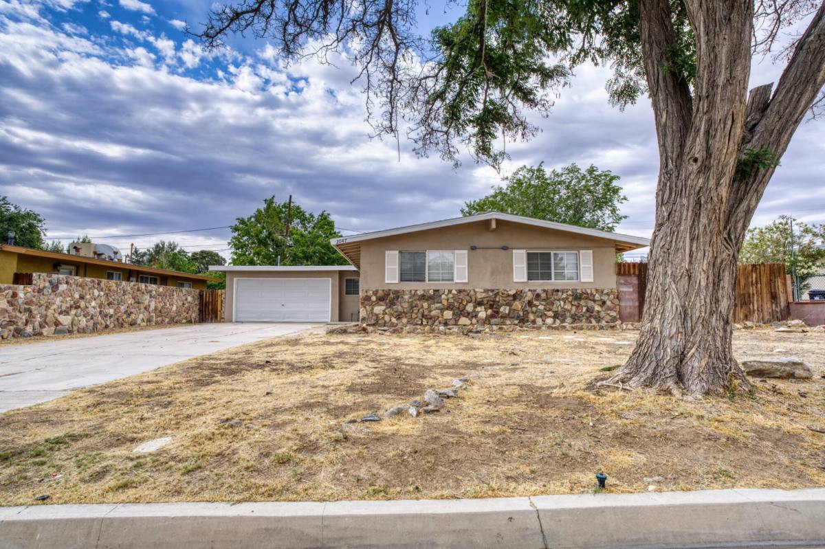 Apartment for rent at 2047 W Lingard St, Lancaster, CA 93536