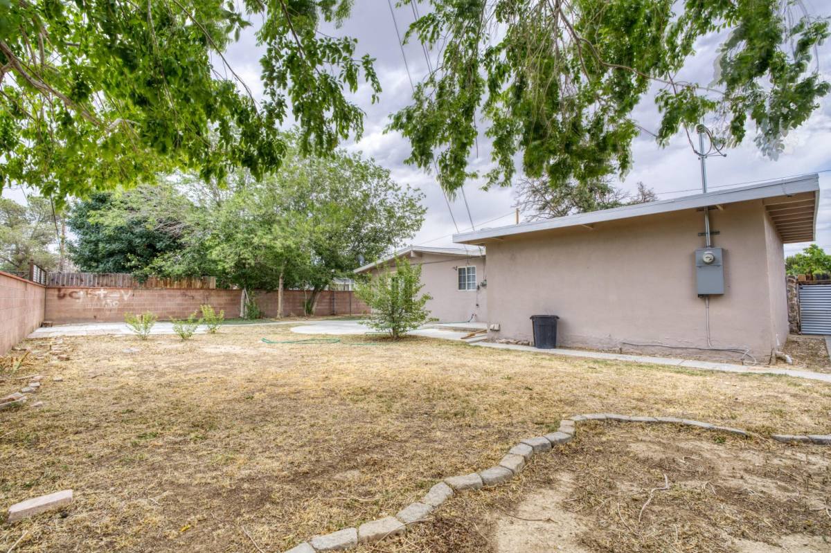 Apartment for rent at 2047 W Lingard St, Lancaster, CA 93536