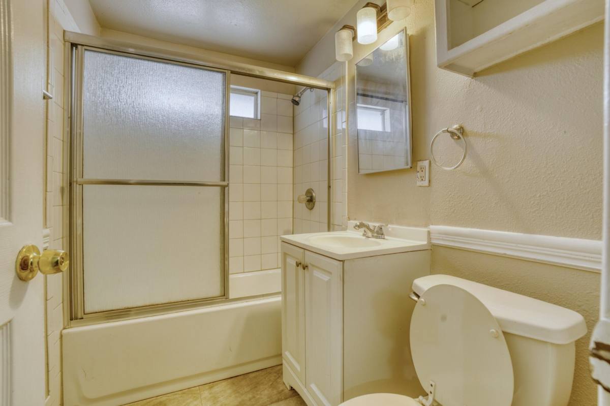 Apartment for rent at 2047 W Lingard St, Lancaster, CA 93536