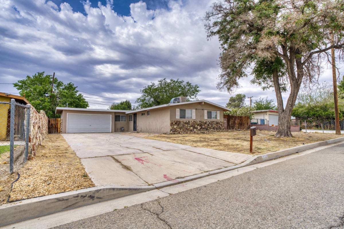 Apartment for rent at 2047 W Lingard St, Lancaster, CA 93536