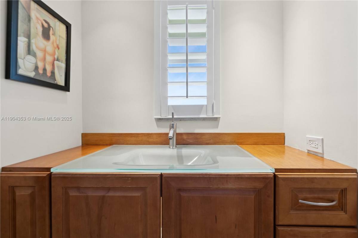 Condo for rent at 1160 Hillsboro Mile #901, Pompano Beach, FL 33062