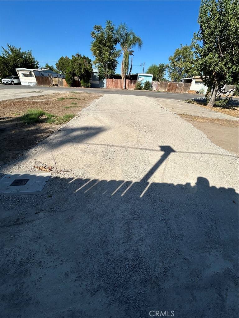 Apartment for rent at 501 Belmont Ave #501-8, Bakersfield, CA 93308