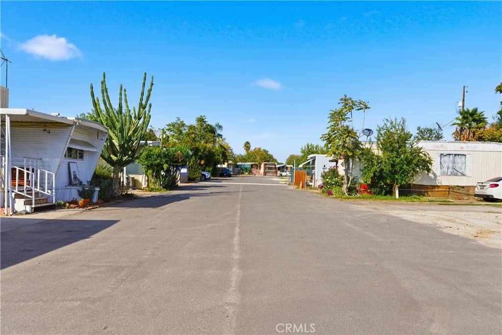 Apartment for rent at 501 Belmont Ave #501-8, Bakersfield, CA 93308