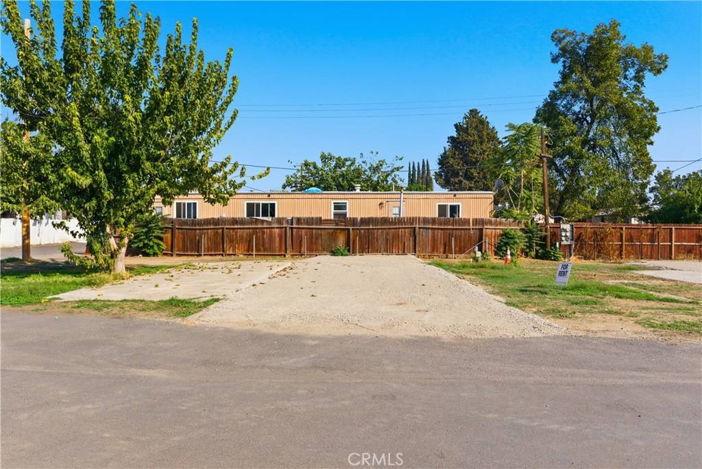 Apartment for rent at 501 Belmont Ave #501-8, Bakersfield, CA 93308