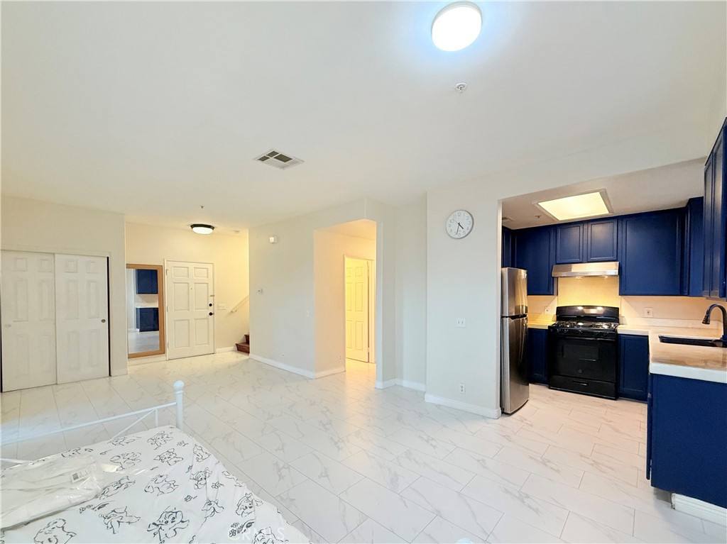 Townhouse for rent at 319 W Duarte Rd #319A, Monrovia, CA 91016