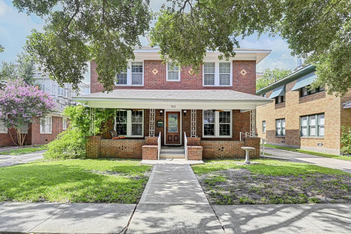 Apartment for rent at 512 W Pierce St #512, Houston, TX 77019