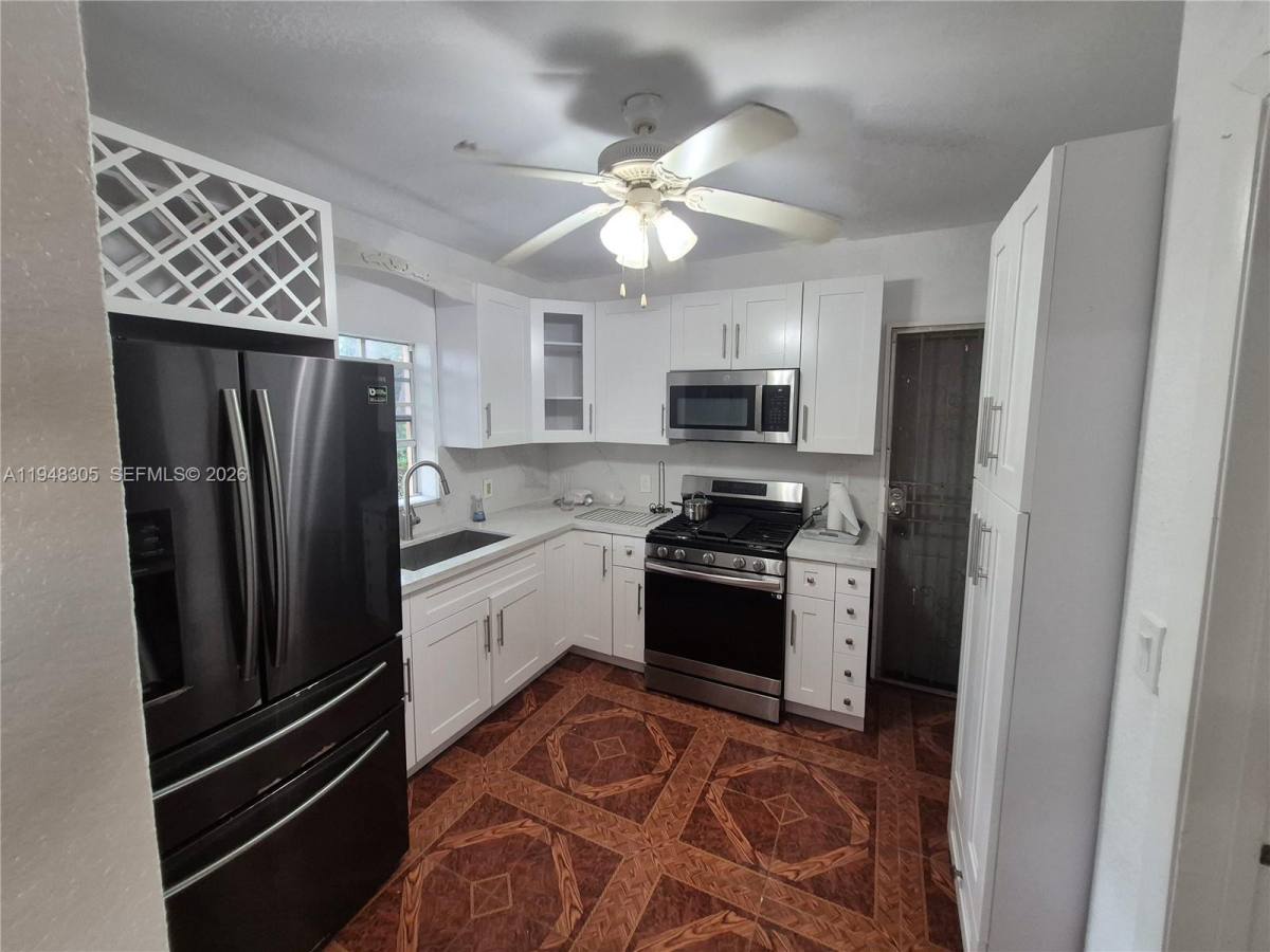 Apartment for rent at 28 NE 49th St #28, Miami, FL 33137