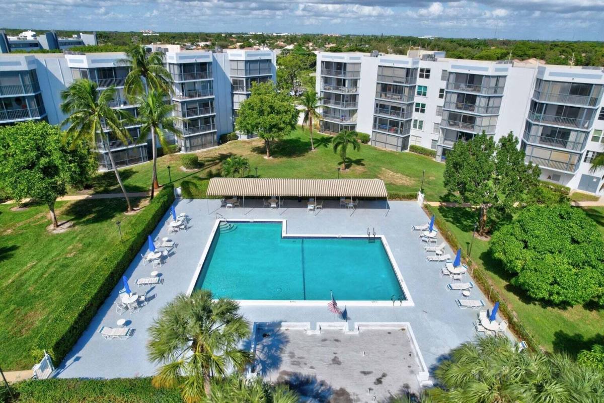 Apartment for rent at 6500 NW 2nd Ave #512, Boca Raton, FL 33487