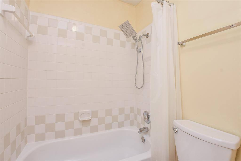 Condo for rent at 10555 Turtlewood Court #405, Houston, TX 77072
