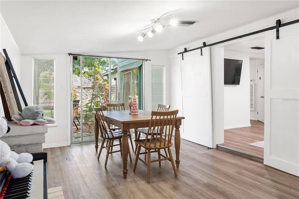 Apartment for rent at 4105 Rockefeller Ave, Sarasota, FL 34231