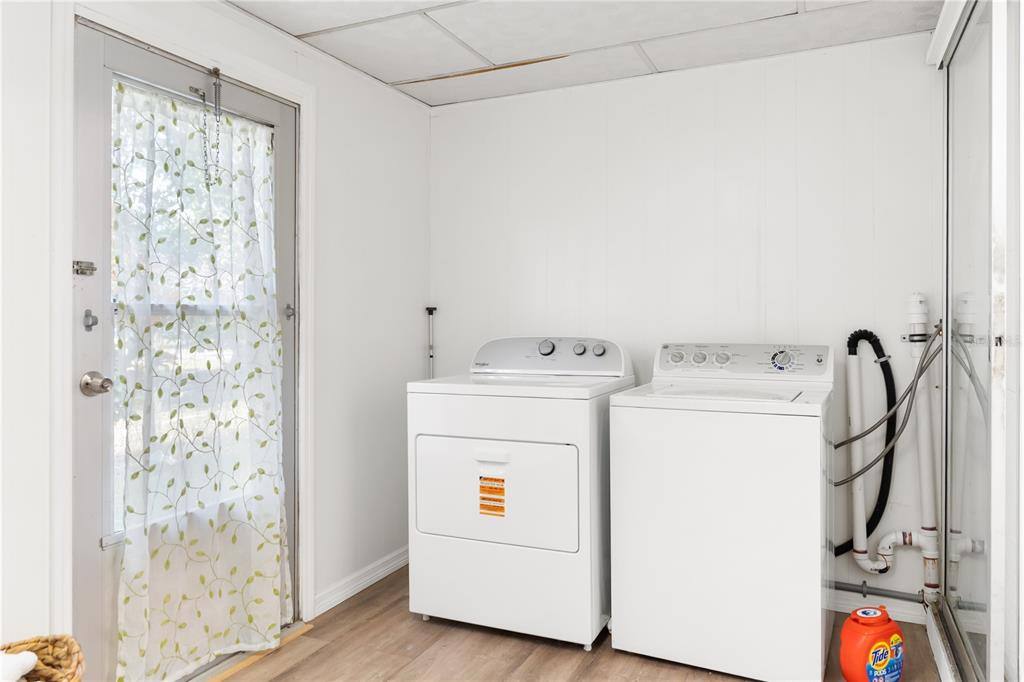 Apartment for rent at 4105 Rockefeller Ave, Sarasota, FL 34231