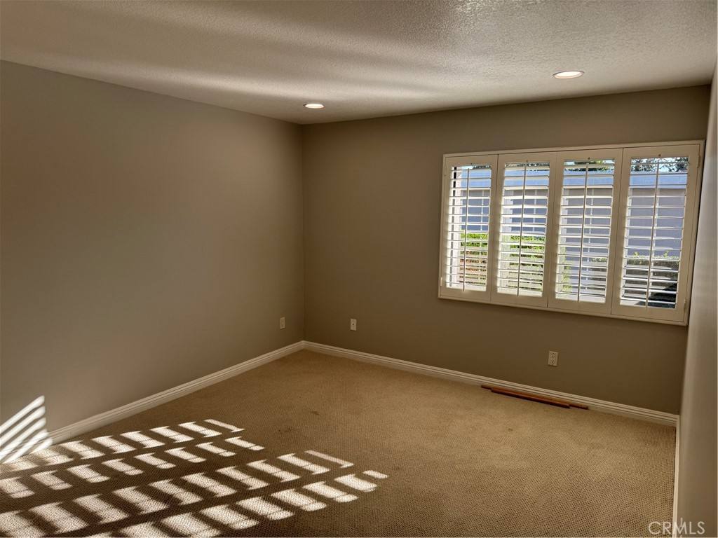 Condo for rent at 8866 Tulare Dr #8866306C, Huntington Beach, CA 92646
