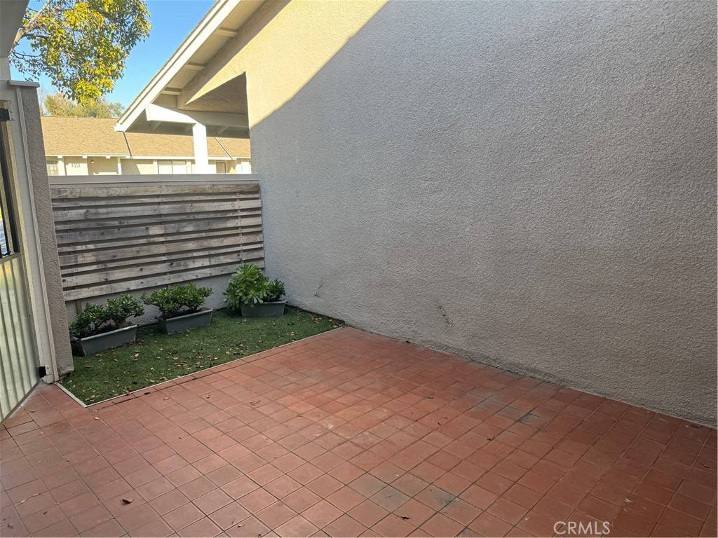 Condo for rent at 8866 Tulare Dr #8866306C, Huntington Beach, CA 92646
