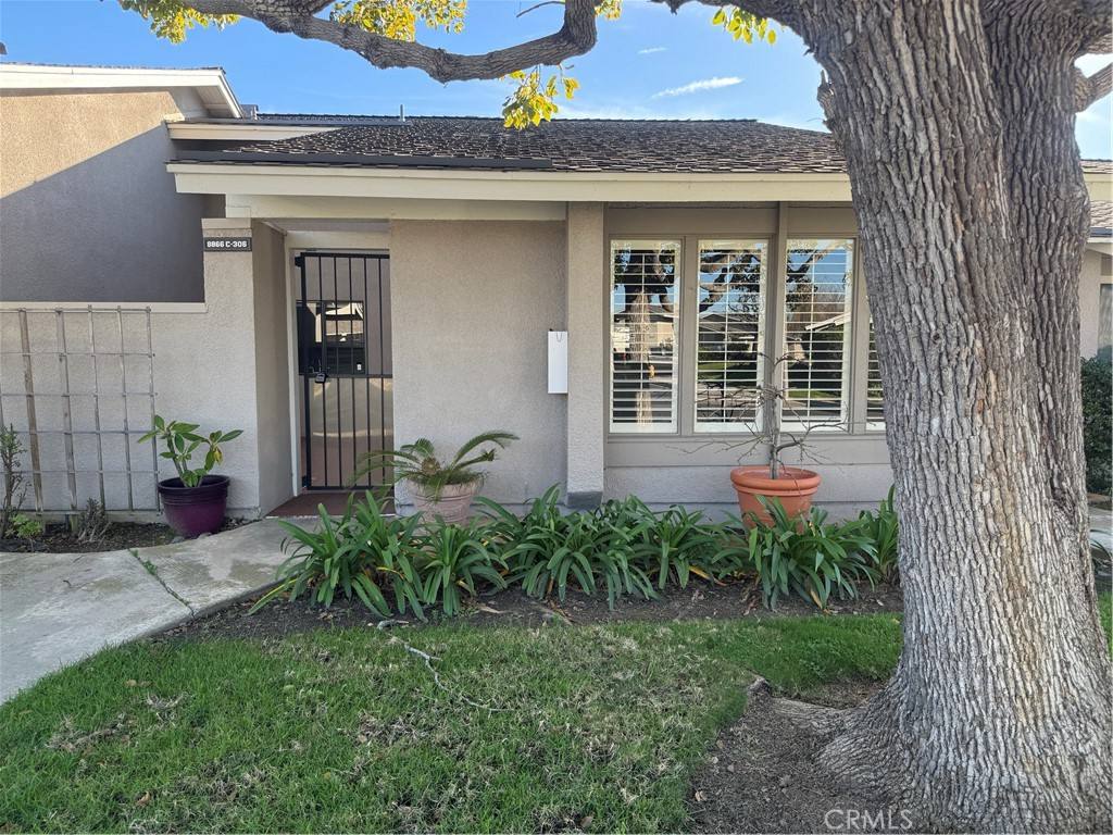 Condo for rent at 8866 Tulare Dr #8866306C, Huntington Beach, CA 92646