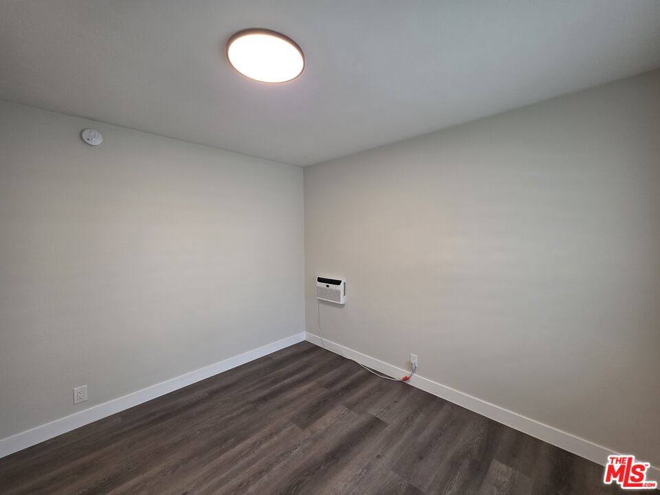 Apartment for rent at 1411 Innes Place #1, Venice, CA 90291