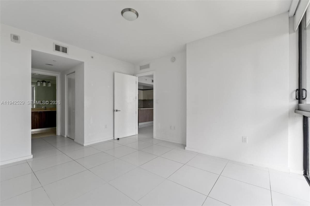 Apartment for rent at 5252 NW 85th Ave #605, Miami, FL 33166