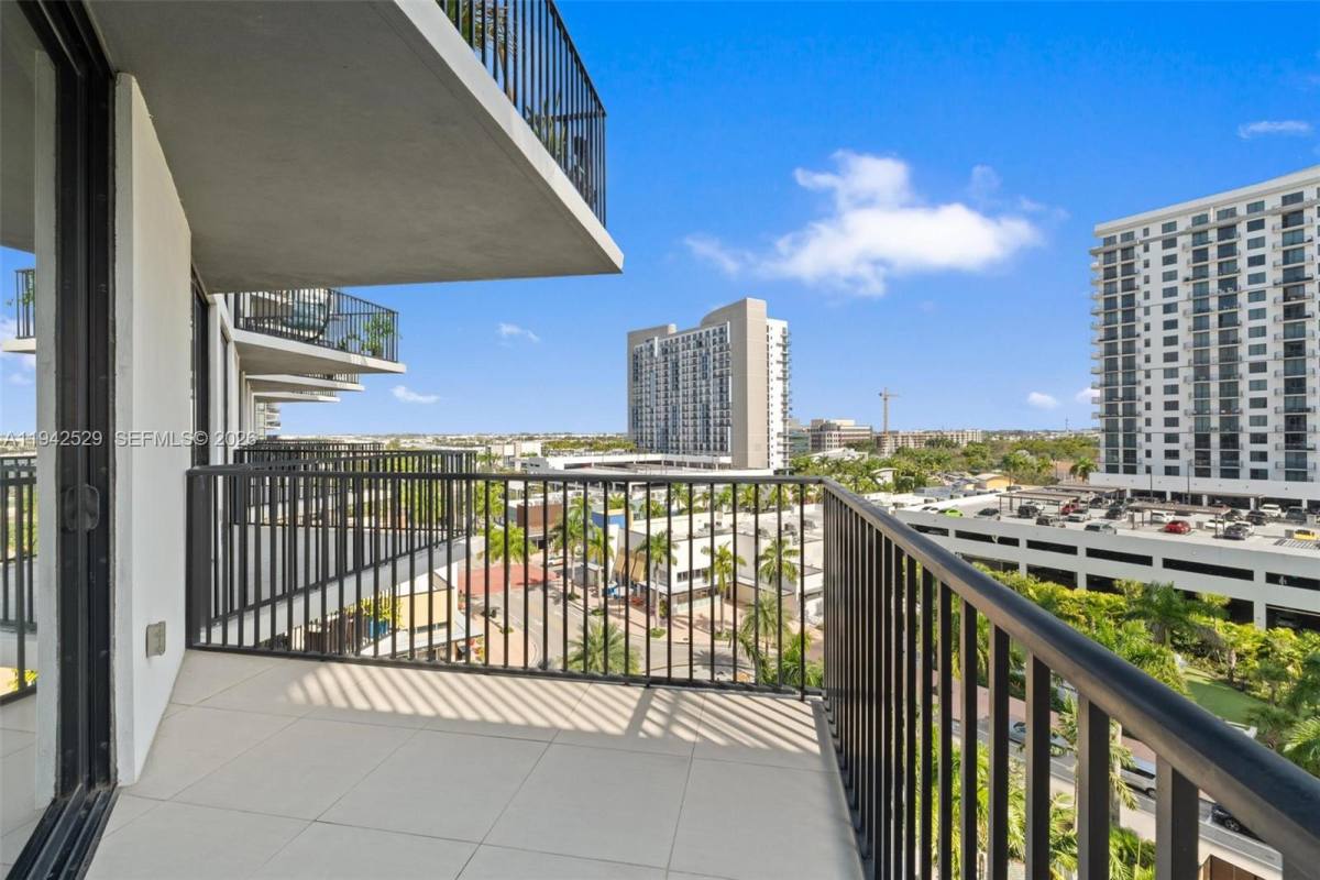 Apartment for rent at 5252 NW 85th Ave #605, Miami, FL 33166