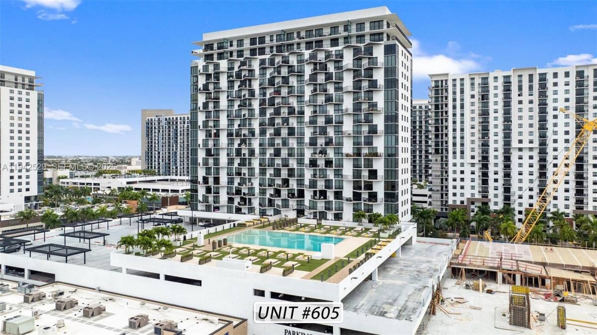 Apartment for rent at 5252 NW 85th Ave #605, Miami, FL 33166
