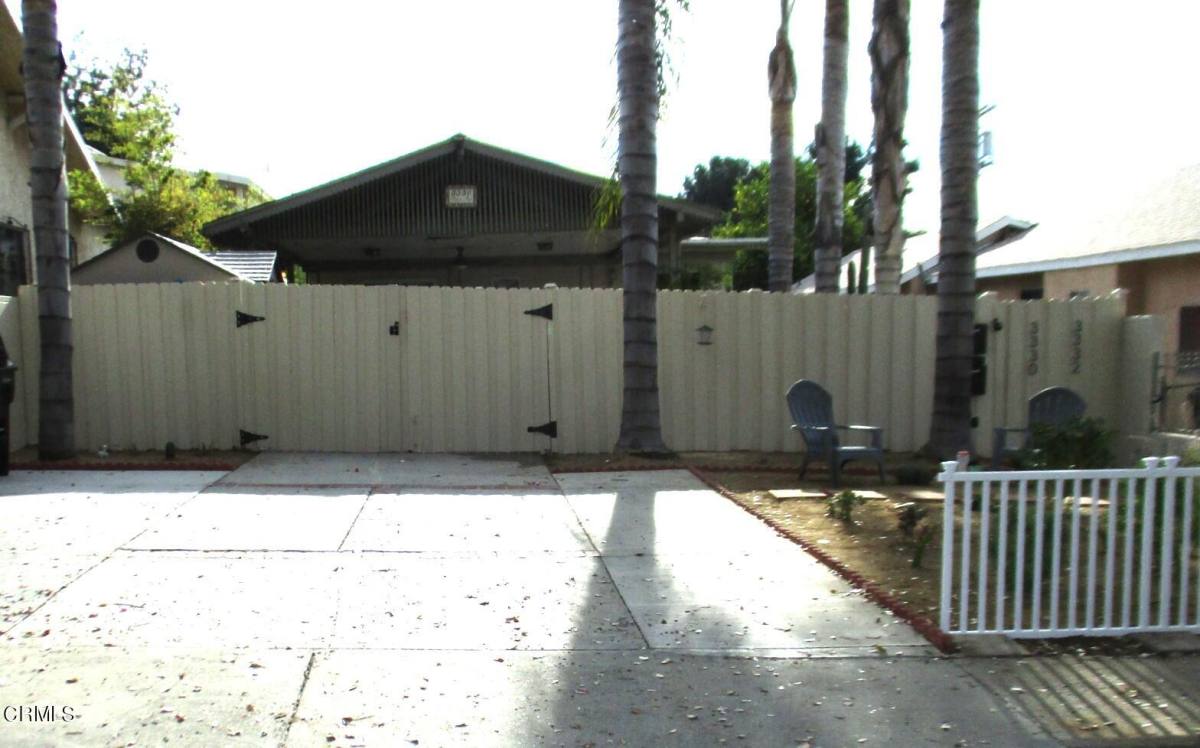Apartment for rent at 3330 Thorpe Ave, Los Angeles, CA 90065