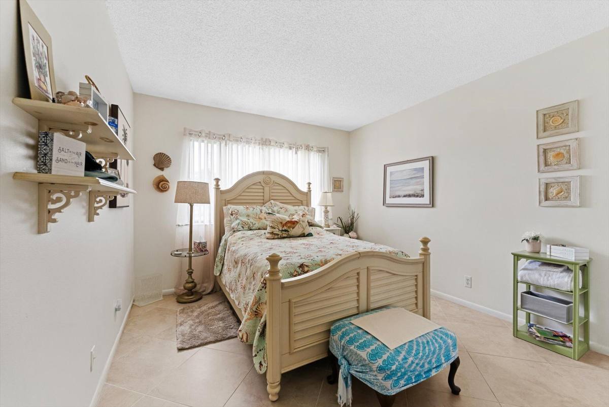 Apartment for rent at 11282 Green Lake Dr #204, Boynton Beach, FL 33437