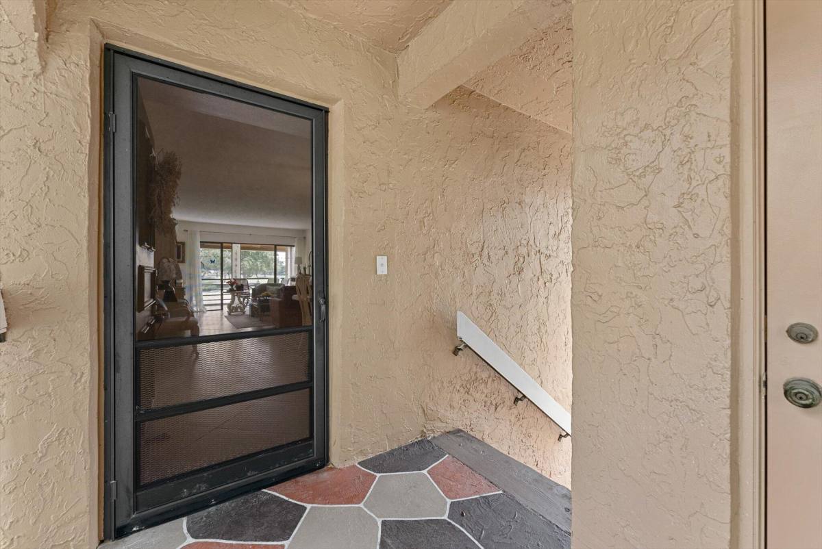 Apartment for rent at 11282 Green Lake Dr #204, Boynton Beach, FL 33437