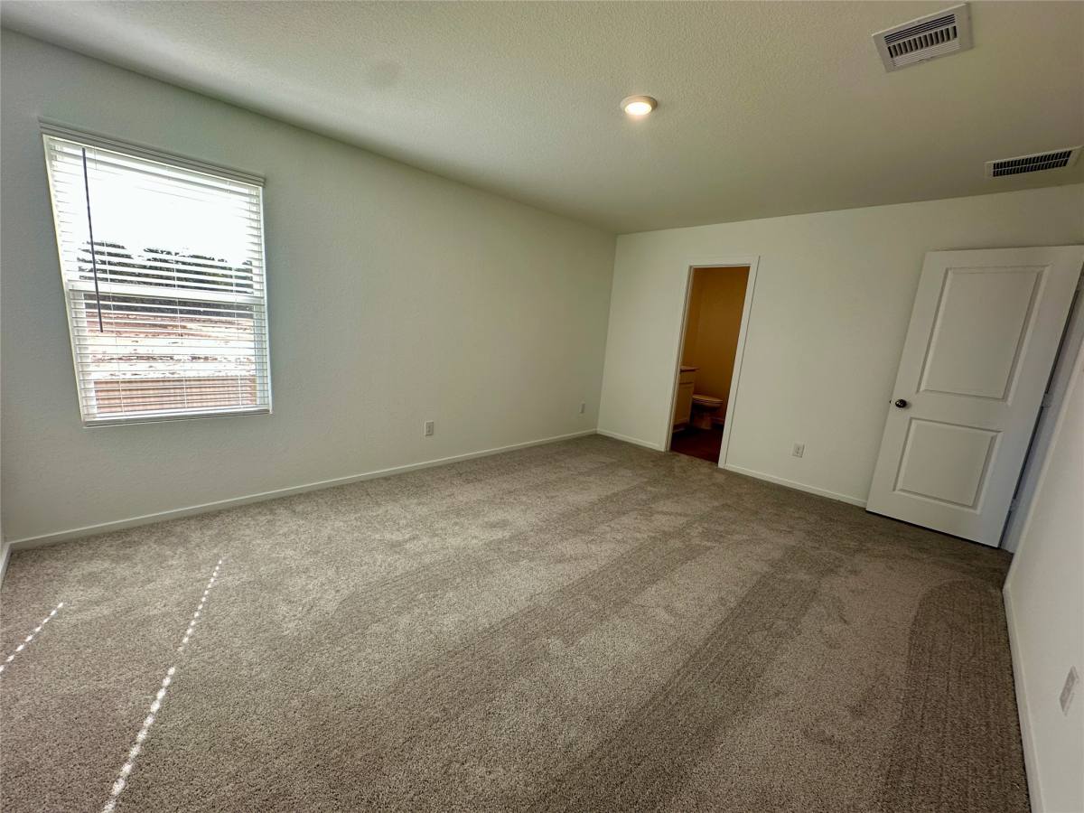 Apartment for rent at 13310 Rayhill Dr, Conroe, TX 77303