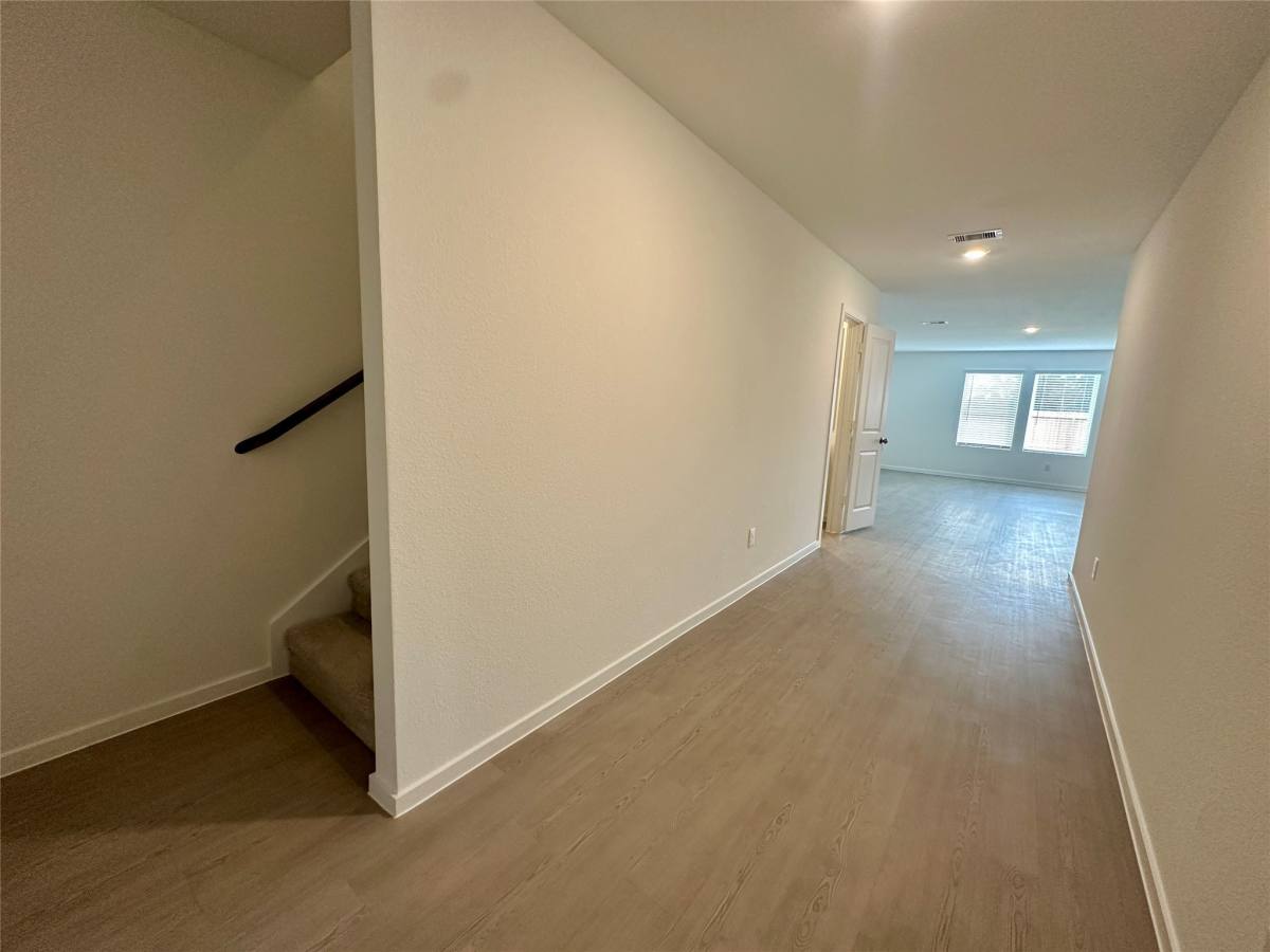 Apartment for rent at 13310 Rayhill Dr, Conroe, TX 77303