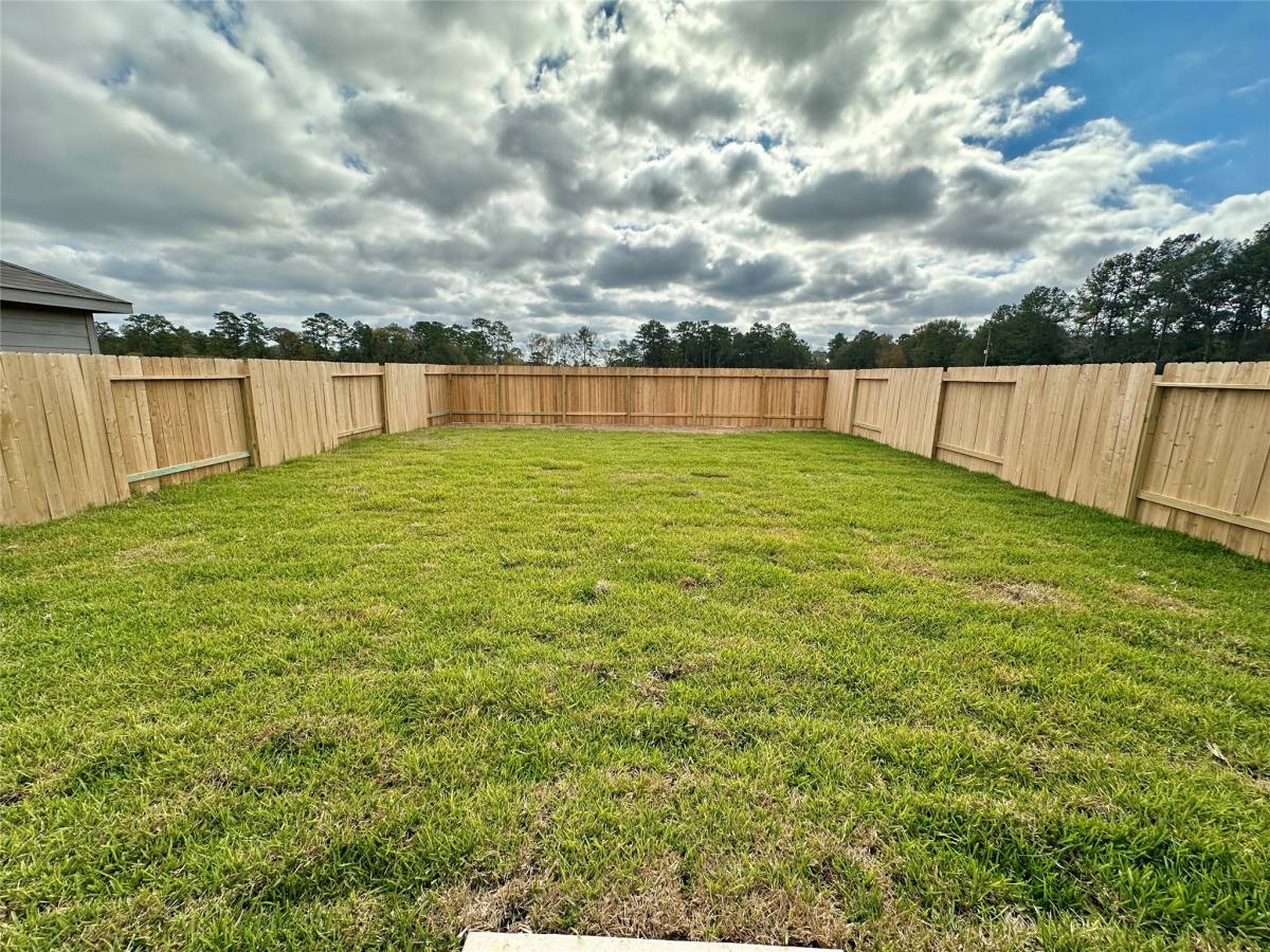 Apartment for rent at 13310 Rayhill Dr, Conroe, TX 77303