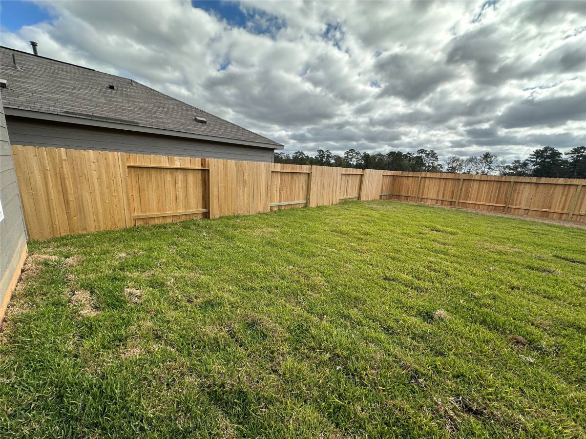 Apartment for rent at 13310 Rayhill Dr, Conroe, TX 77303