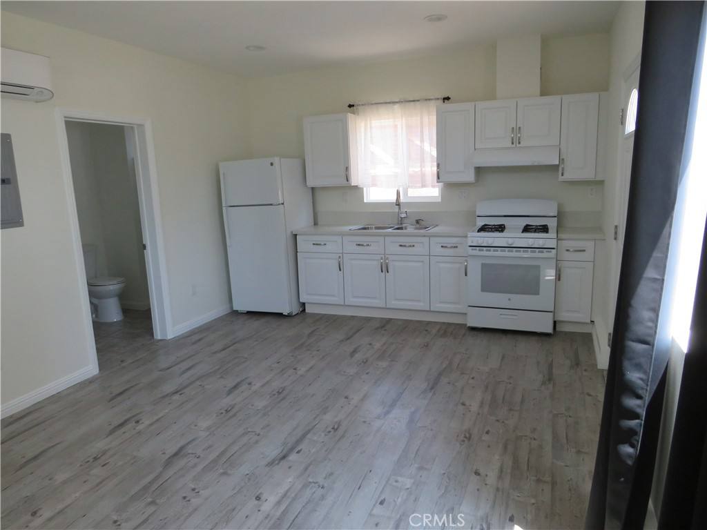Apartment for rent at 9013 Gladbeck Ave, Northridge, CA 91324