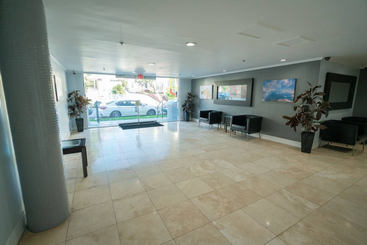 Apartment for rent at 845 S Kingsley Dr, Los Angeles, CA 90005
