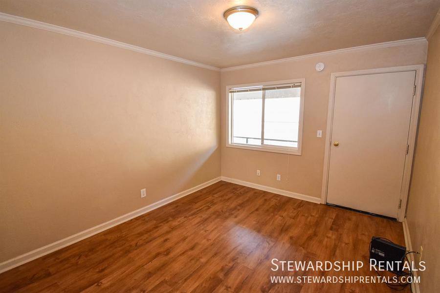 Apartment for rent at 1827 Harris St #302 M, Eugene, OR 97403