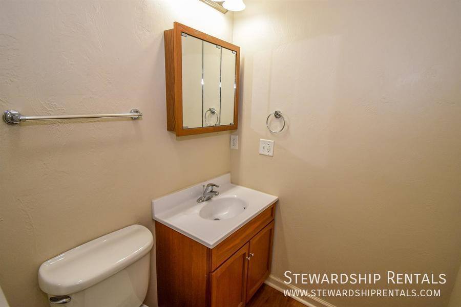Apartment for rent at 1827 Harris St #302 M, Eugene, OR 97403