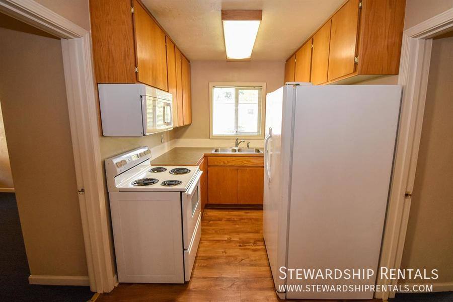 Apartment for rent at 1827 Harris St #302 M, Eugene, OR 97403